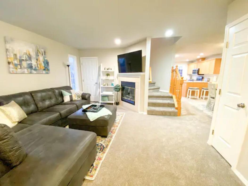 The Getaway Se Boise Condo Across The Street From Greenbelt, Bown Crossing And Boise River 3Bd 3Bath, 4 Beds! Lovely, Homey, Dining Table Seats 6 ภายนอก รูปภาพ
