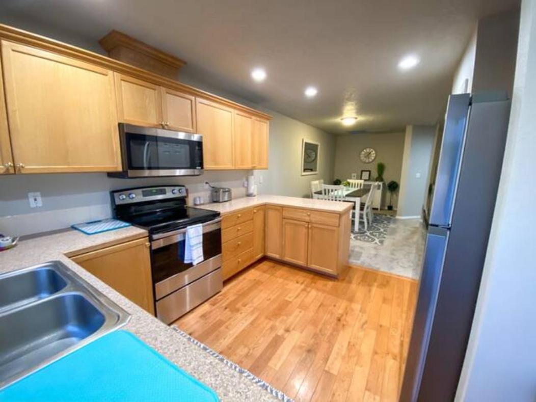 The Getaway Se Boise Condo Across The Street From Greenbelt, Bown Crossing And Boise River 3Bd 3Bath, 4 Beds! Lovely, Homey, Dining Table Seats 6 ภายนอก รูปภาพ