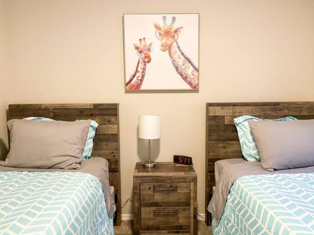 The Getaway Se Boise Condo Across The Street From Greenbelt, Bown Crossing And Boise River 3Bd 3Bath, 4 Beds! Lovely, Homey, Dining Table Seats 6 ภายนอก รูปภาพ
