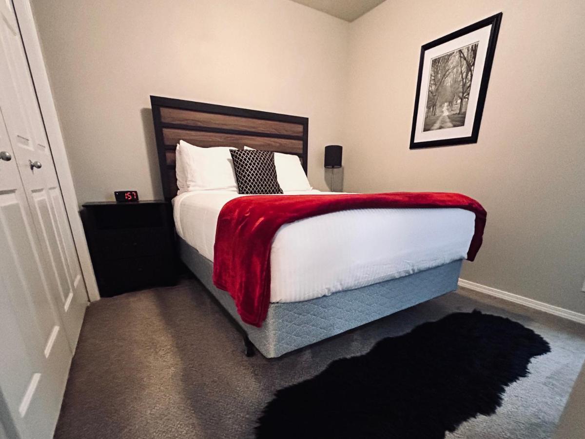 The Getaway Se Boise Condo Across The Street From Greenbelt, Bown Crossing And Boise River 3Bd 3Bath, 4 Beds! Lovely, Homey, Dining Table Seats 6 ภายนอก รูปภาพ