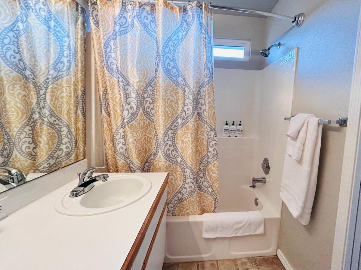 The Getaway Se Boise Condo Across The Street From Greenbelt, Bown Crossing And Boise River 3Bd 3Bath, 4 Beds! Lovely, Homey, Dining Table Seats 6 ภายนอก รูปภาพ