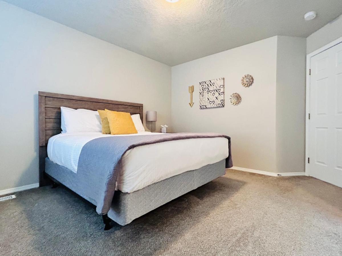 The Getaway Se Boise Condo Across The Street From Greenbelt, Bown Crossing And Boise River 3Bd 3Bath, 4 Beds! Lovely, Homey, Dining Table Seats 6 ภายนอก รูปภาพ